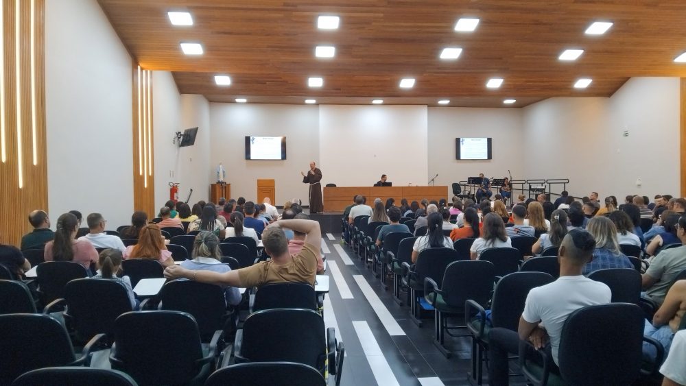 Ministros Extraordinários: uma missão além das celebrações litúrgicas