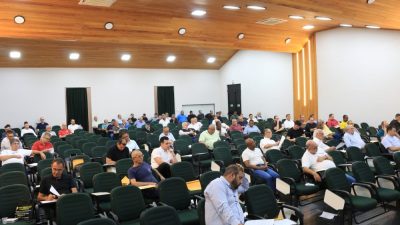 Bispo, Padre e Diáconos participam da 2º reunião do Clero de 2025