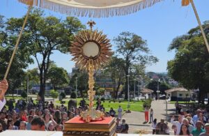 Solenidade de Corpus Christi pela Diocese de Umuarama