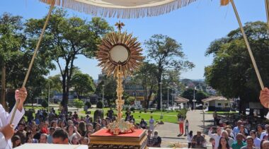Solenidade de Corpus Christi pela Diocese de Umuarama