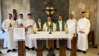 Servidores do Altar: Celebração e Investidura no Seminário Propedêutico