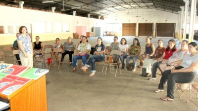 Paróquia São Lourenço realiza encontro de formação para catequistas