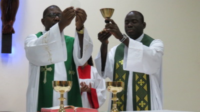Padre Jean Mike Louis foi apresentado Vigário na Paróquia Santa Clara de Assis