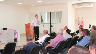 Encerrou o Curso Anual do Clero na Diocese de Umuarama