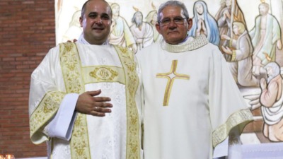 Paróquia Catedral do Divino Espírito Santo realiza ordenação presbiteral